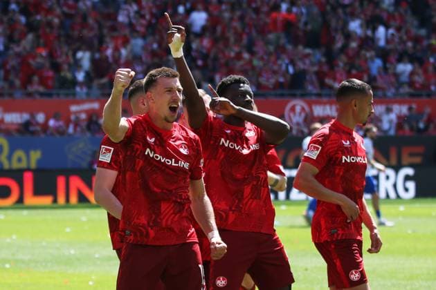 11.05.2025, xmohx, Fussball 2.Bundesliga, 1.FC Kaiserslautern - SV Darmstadt 98 v.l. Torjubel nach dem Tor zum celebrating the goal celebrate 2:1 durch Ragnar Ache (1. FC Kaiserslautern) (DFL DFB REGULATIONS PROHIBIT ANY USE OF PHOTOGRAPHS as IMAGE SEQUENCES and or QUASI-VIDEO) Kaiserslautern
