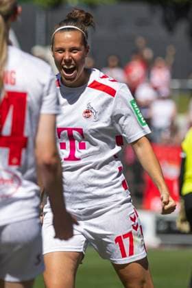 Google Pixel Frauen-Bundesliga: 1. FC Köln - 1. FFC Turbine Potsdam, 11.05.2025 Nicole Billa (1. FC Köln, 17) jubelt nach ihrem Tor zur 3:0 Führung. Google Pixel Frauen-Bundesliga, 1. FC Köln - 1. FFC Turbine Potsdam, 22. Spieltag, am 11.05.2025, Franz-Kremer-Stadion, Köln DFB regulations prohibit any use of photographs as image sequences and or quasi-video Copyright: xBEAUTIFULxSPORTS Meuselx