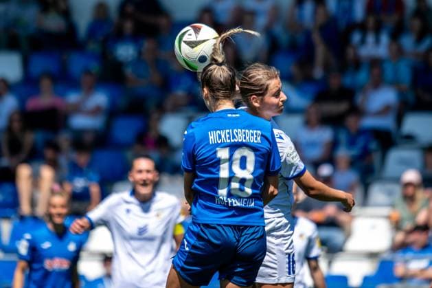 Google Pixel Frauen-Bundesliga, TSG Hoffenheim - FC Carl Zeiss Jena; 11.05.2025 Kopfballduell Julia Hickelsberger (TSG Hoffenheim, 18) und Lisa Gora (FC Carl Zeiss Jena, 16) Google Pixel Frauen-Bundesliga, TSG Hoffenheim - FC Carl Zeiss Jena, am 11.05.2025 im Dietmar-Hopp-Stadion in Hoffenheim. DFB REGULATIONS PROHIBIT ANY USE OF PHOTOGRAPHS AS IMAGE SEQUENCES AND OR QUASI-VIDEO. Copyright: xBEAUTIFULxSPORTS Gelhardtx