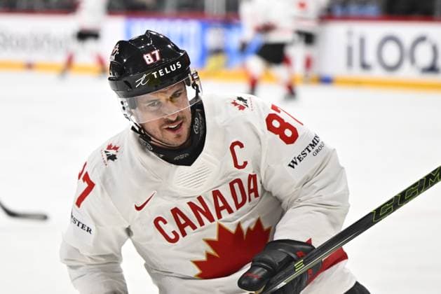 STOCKHOLM, SVERIGE 20250511 Canada s Sidney Crosby before the IIHF Ice hockey, Eishockey World Championship, WM, Weltmeisterschaft group A match between Latvia and Canada at Avicii Arena in Stockholm, Sweden, on May 11, 2025. STOCKHOLM SVERIGE x10430x