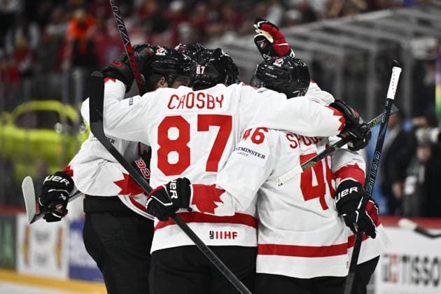 STOCKHOLM, SVERIGE 20250511 Canada celebrates 1-1 goal by Travis Konecny during the IIHF Ice hockey, Eishockey World Championship, WM, Weltmeisterschaft group A match between Latvia and Canada at Avicii Arena in Stockholm, Sweden, on May 11, 2025. STOCKHOLM SVERIGE x10430x