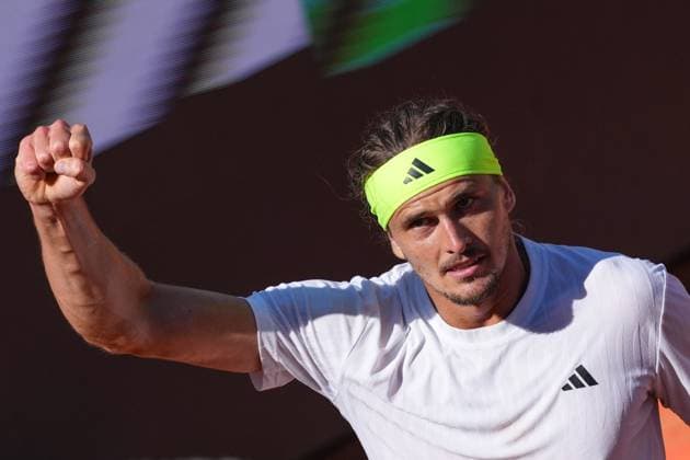 Sport Bilder des Tages Alexander Zverev of Germany celebrates during the match against Vilius Gaubas of Lithuania at the Internazionali BNL d Italia 2025 tennis tournament at Foro Italico in Rome, Italy on may 11, 2025. AntoniettaxBaldassarre