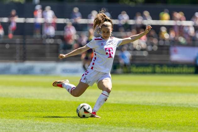 Google Pixel Frauen-Bundesliga: 1. FC Köln - 1. FFC Turbine Potsdam, 11.05.2025 Alena Bienz (1. FC Köln, 11). Google Pixel Frauen-Bundesliga, 1. FC Köln - 1. FFC Turbine Potsdam, 22. Spieltag, am 11.05.2025, Franz-Kremer-Stadion, Köln DFB regulations prohibit any use of photographs as image sequences and or quasi-video Copyright: xBEAUTIFULxSPORTS Meuselx