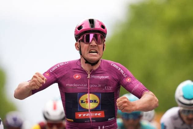 Mads Pedersen (Lidl-Trek) wins the stage during the stage 3 of the Giro dÕItalia from Valona (Vlore) to Valona (Vlore) , Albania - Sunday, May 11, 2025. - cycling.  Copyright: xMassimoxPaolone LaPressex