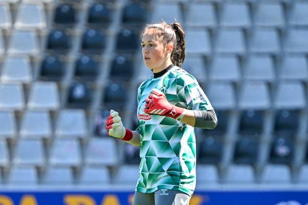 Livia Peng (SV Werder Bremen, 01) GER, SC Freiburg - SV Werder Bremen, Frauen-Fussball, Google Pixel Frauen-Bundesliga, 22. Spieltag, Saison 2024 2025, 11.05.2025 DFB REGULATIONS PROHIBIT ANY USE OF PHOTOGRAPHS AS IMAGE SEQUENCES AND OR QUASI-VIDEO GER, SC Freiburg - SV Werder Bremen, Frauen-Fussball, Google Pixel Frauen-Bundesliga, 22. Spieltag, Saison 2024 2025, 11.05.2025 Freiburg Copyright: xEibner-Pressefoto ThomasxHessx EP_THS