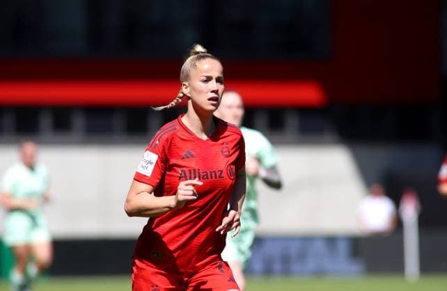Fussball, Frauen, Google Pixel Frauen Bundesliga, 22.Spieltag, Saison 2024 2025, FC Bayern München - SGS Essen, Campus Giulia Gwinn (FC Bayern München) Kopf, Oberkörper im Laufen