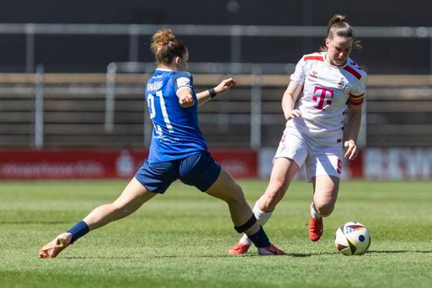 Google Pixel Frauen-Bundesliga: 1. FC Köln - 1. FFC Turbine Potsdam, 11.05.2025 Adriana Achcinska (1. FC Köln, 9), Alina Gnädig (1. FFC Turbine Potsdam, 21). Google Pixel Frauen-Bundesliga, 1. FC Köln - 1. FFC Turbine Potsdam, 22. Spieltag, am 11.05.2025, Franz-Kremer-Stadion, Köln DFB regulations prohibit any use of photographs as image sequences and or quasi-video Copyright: xBEAUTIFULxSPORTS Meuselx