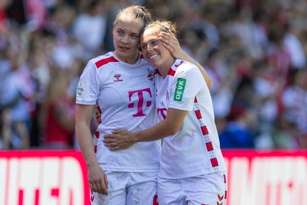 Google Pixel Frauen-Bundesliga: 1. FC Köln - 1. FFC Turbine Potsdam, 11.05.2025 Lotta Cordes (1. FC Köln, 6) mit Nicole Billa (1. FC Köln, 17). Google Pixel Frauen-Bundesliga, 1. FC Köln - 1. FFC Turbine Potsdam, 22. Spieltag, am 11.05.2025, Franz-Kremer-Stadion, Köln DFB regulations prohibit any use of photographs as image sequences and or quasi-video Copyright: xBEAUTIFULxSPORTS Meuselx