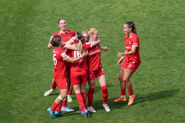 Eileen Campbell (SC Freiburg, 10) Torjubel, Emotionen, Jubel, Torerfolg, Abschluss, Treffer , Deutschland, Fussball, GooglePixel Frauen-Bundesliga, 22.Spieltag, 2024 2025, SC Freiburg vs. SV Werder Bremen, 11.05.2025, Dreisamstadion, Freiburg, Deutschland DFB REGULATIONS PROHIBIT ANY USE OF PHOTOGRAPHS AS IMAGE SEQUENCES AND OR QUASI-VIDEO. Freiburg Dreisamstadion Baden-Wuerttemberg Deutschland Copyright: xArnexAmbergx
