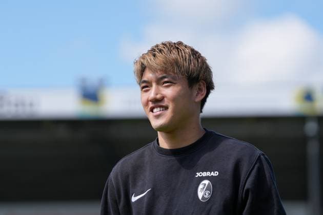 Ritsu Doan (SC Freiburg, 42) , Deutschland, Fussball, 1. Bundesliga, 33.Spieltag, 2024 2025, Holstein Kiel vs. SC Freiburg, 10.05.2025, Holstein-Stadion, Kiel, Deutschland DFL REGULATIONS PROHIBIT ANY USE OF PHOTOGRAPHS AS IMAGE SEQUENCES AND OR QUASI-VIDEO. Kiel Holstein-Stadion Schleswig-Holstein Deutschland Copyright: xArnexAmbergx