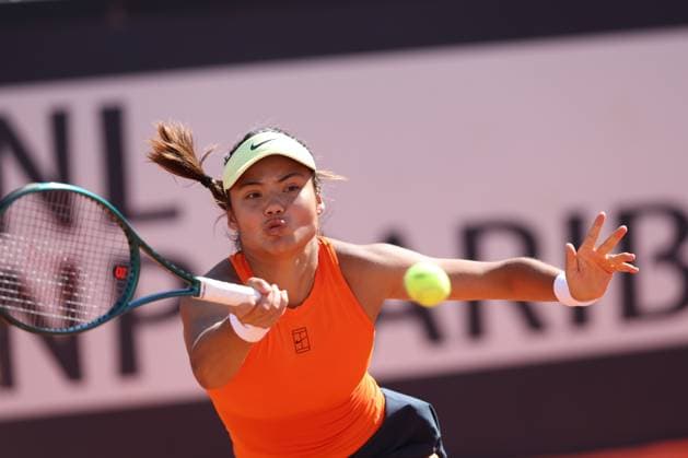 Sport Bilder des Tages Rome, Italy 05 12 2025: Gauff Coco (USA) rank 3 vs Emma Raducanu (GBR) rank 49 competing during R16 of the Internazionali BNL d Italia 2025 WTA, Tennis Damen Masters 1000 women s circuit in Rome at the Foro Italico.  Copyright: xmarcoxiacobuccix xipa-agency.netx xmarcoxiacobuccix 0817835150st
