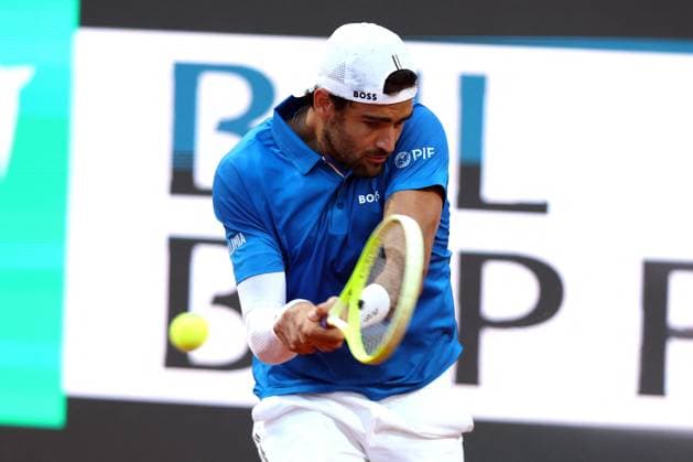 Tennis: ATP, Tennis Herren Masters 1000 at Foro Italico in Rome - Matteo Berrettini (ITA) rank 30 vs Casper Ruud (NOR) rank 7 Tennis: ATP Masters 1000 at Foro Italico in Rome - Matteo Berrettini ITA rank 30 vs Casper Ruud NOR rank 7 Rome Italy 12.05.2025: Round 32, match Matteo Berrettini ITA rank 30 vs Casper Ruud NOR rank 7 during the Internazionali BNL d Italia 2025 ATP Master Men s 1000 circuit of Rome at the Foro Italico. Rome italy Italy  Copyright: xIPA ABACAx Rome italy Italy  Copyright: xIMAGO ABACAPRESSx