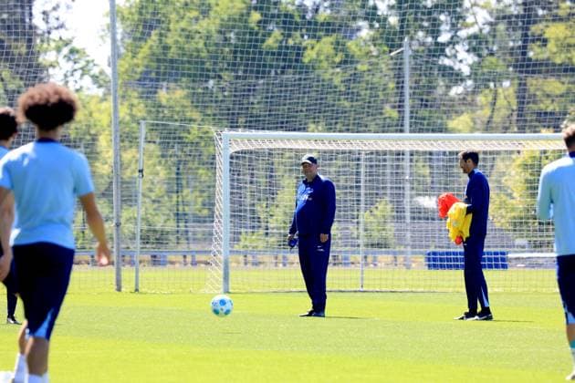 DEU, DFL, 2. FBL Hertha BSC, Training, 13.05.2025, Sportforum, Berlin, DEU, DFL, 2. FBL Hertha BSC, Training, im Bild Torwarttrainer Andreas Menger (Hertha BSC Berlin), Co-Trainer Andre Mijatovic (Hertha BSC Berlin) DFL - regulations prohibit any use of Photographs as image sequences and or quasi-video