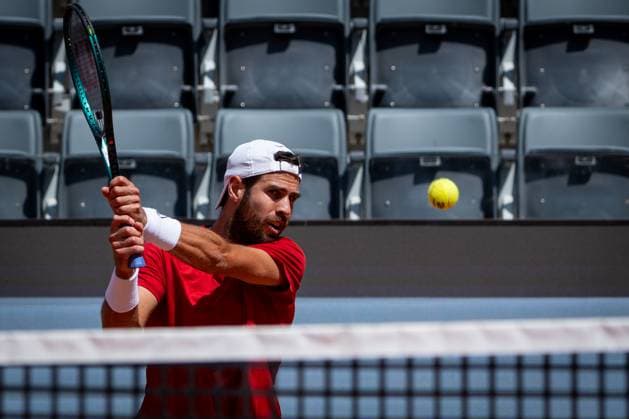 Karen Khachanov plays against Carlos Alcaraz of Spain in the Men s Singles Round during Day Nine of the Internazionali BNL D Italia 2025 Italian Open at Foro Italico in Rome, Italy, on 13 May 2025 Karen Khachanov plays against Carlos Alcaraz of Spain in the Men s Singles Round during Day Nine of the Internazionali BNL D Italia 2025 Italian Open at Foro Italico in Rome, Italy, on 13 May 2025, Credit:Stefano Costantino TTL Avalon Italy, Rome  Copyright: xStefanoxCostantinoxTTLx xAvalonx 0998551209