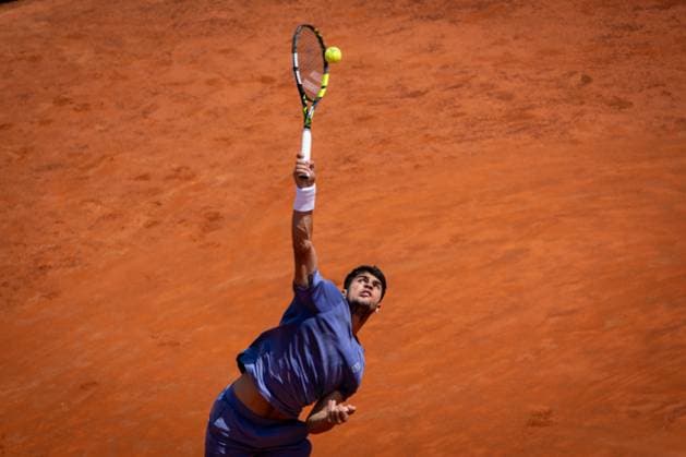 Karen Khachanov plays against Carlos Alcaraz of Spain in the Men s Singles Round during Day Nine of the Internazionali BNL D Italia 2025 Italian Open at Foro Italico in Rome, Italy, on 13 May 2025 Carlos Alcaraz of Spain plays against Karen Khachanov in the Men s Singles Round during Day Nine of the Internazionali BNL D Italia 2025 Italian Open at Foro Italico in Rome, Italy, on 13 May 2025, Credit:Stefano Costantino TTL Avalon Italy, Rome  Copyright: xStefanoxCostantinoxTTLx xAvalonx 0998551953