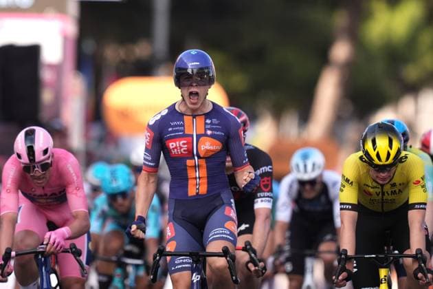 Van Uden Casper Cornelis of Team Picnic Postnl winner of the stage during the stage 4 of the Giro d™Italia from Alberobello (Pietramadre) to Lecce, Italy - Tuesday, May 13, 2025. - cycling.  Copyright: xMassimoxPaolone LaPressex