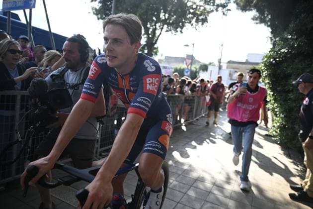 13-05-2025 Giro D italia; Tappa 04 Alberobello - Lecce; 2025, Picnic - Postnl; Van Uden, Casper; Lecce; 