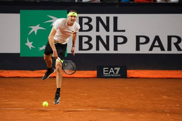Alexander Zverev serve during Internazionali BNL d Italia, International Tennis match in Rome, Italy, May 14 2025  Copyright: xGiorgioxMaiozzi IPAxSportx xipa-agency.netx xx IPA_57653111 IPA_Agency_IPA57653111
