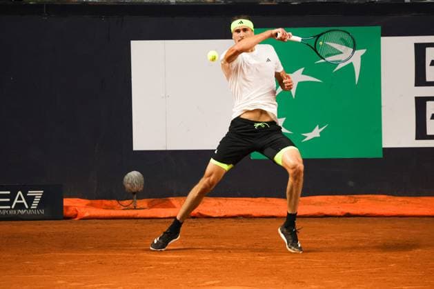 TENNIS - Internazionali di Tennis - Internazionali BNL d Italia Alexander Zverev forehand during Internazionali BNL d Italia, International Tennis match in Rome, Italy, May 14 2025 Rome Italy  Copyright: xIPAxSport ABACAx