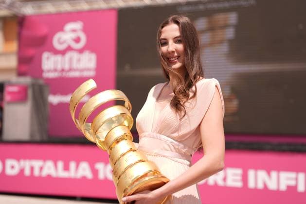 The trophy during the stage 5 of the Giro d™Italia from Ceglie Messapica to Matera, Italy - Wednesday, May 14, 2025. - cycling.  Copyright: xMassimoxPaolone xLaPressex