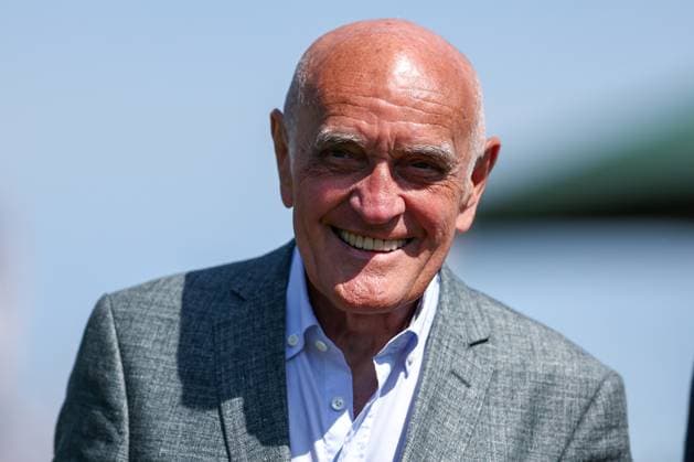 01.05.2025, Fußball, Hannover 96 Renntag, Die Fußballprofis von Hannover96 zu Gast auf der Pferderennbahn Neue Bult. Im Bild Martin Kind (Aufsichtsrat Aufssichtsratsmitglied Hannover 96 Vorstand Geschäftsführung) Niedersachsen Deutschland