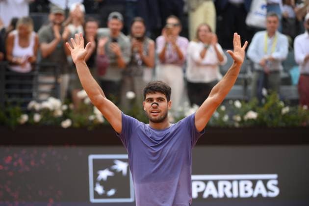 Foto IPP Cavaliere Emiliano. Roma 14 05 2025. Tennis Internazionali d Italia 2025. Nella foto: esulta Carlos Alcaraz. Italy Photo Press - World Copyright italy ITALY  Copyright: xR4924_italyphotopressx