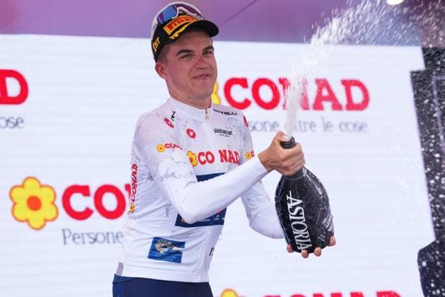 Vacek Mathias of Lidl-Trek white jersey during the stage 5 of the Giro d™Italia from Ceglie Messapica to Matera, Italy - Wednesday, May 14, 2025. - cycling.  Copyright: xGianmattiaxD Alberto xLaPressex