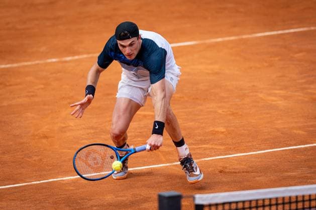 Jack Draper of Great Britain plays against Carlos Alcaraz of Spain at Internazionali BNL D Italia 2025 Italian Open at Foro Italico in Rome, Italy, on 14 May 2025 Jack Draper of Great Britain plays against Carlos Alcaraz of Spain in the Men s Singles Quarter Final during Day Ten of the Internazionali BNL D Italia 2025 Italian Open at Foro Italico in Rome, Italy, on 14 May 2025, Credit:Stefano Costantino TTL Avalon Italy, Rome  Copyright: xStefanoxCostantinoxTTLx xAvalonx 0999072722