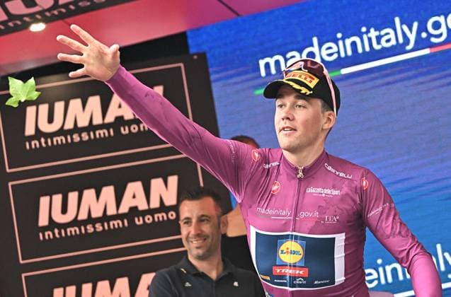 May 14, 2025, Matera, ITALY: Danish rider Mads Pedersen of Lidl Trek Team wearining the points classification leader s cyclamen jersey, on the podium after the 5th stage of the Giro d Italia cycling tour over 151 km from Ceglie Messapica to Matera, in Ceglie Messapica, Italy, 14 May 2025. ANSA LUCA ZENNARO. Cycling 2025: Giro d Italia: Stage 5  - ZUMAa110 20250514_zaf_a110_038 Copyright: xLucaxZennarox