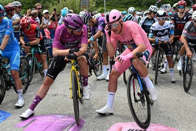 May 14, 2025, Ceglie Messapica, ITALY: Danish rider Mads Pedersen of team Lidl Trek wearing the overall leader s pink jersey, waiting on the start line of the 5th stage of the 108 Giro d Italia 2025, cycling race over 151 km from Ceglie Messapica to Matera. Ceglie Messapica, Italy, 14 May 2025. ANSA LUCA ZENNARO. Cycling 2025: Giro d Italia: Stage 5  - ZUMAa110 20250514_zaf_a110_001 Copyright: xZenx