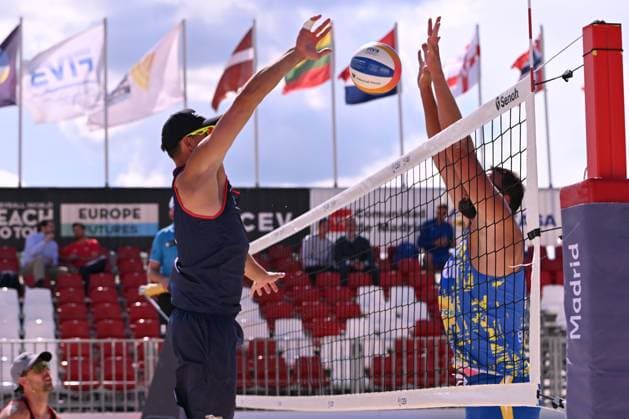 May 14, 2025, Madrid, Madrid, Spain: ALEJANDRO HUERTA PASTOR and EDUARD REZNIK competes during the CEV Beach Volley Nations Cup match between SPAIN and UKRAINE at Parque Deportivo Puerta de Hierro on may 14, 2025 in Madrid, Spain. Madrid Spain - ZUMAc312 20250514_zsp_c312_037 Copyright: xOscarxManuelxSanchezx