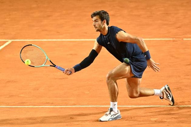 Lorenzo Musetti (ITA) in action against Alexander Zverev (DEU) during the Internazionali BNL d Italia Day Ten at Foro Italico on May 14, 2025 in Rome, Italy.  Copyright: xDomenicoxCippitelli IPAxSportx xipa-agency.netx xx IPA_57693980 IPA_Agency_IPA57693980
