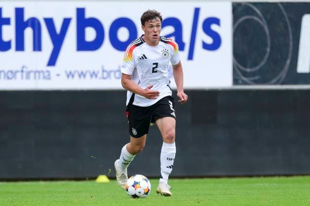 Lukas Reich (Germany) kontrolliert den Ball, Friendly match, Denmark vs Germany U19, Nordstern Arena am 14. May 2025 in Horsens, Daenemark. (Foto von Marco Steinbrenner DeFodi Images) Lukas Reich (Germany) controls the ball, Friendly match, Denmark vs Germany U19, Nordstern Arena, May 14, 2025 in Horsens, Denmark. (Photo by Marco Steinbrenner DeFodi Images) DFB DFL REGULATIONS PROHIBIT ANY USE OF PHOTOGRAPHS AS IMAGE SEQUENCES AND OR QUASI-VIDEO.