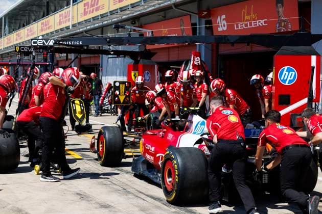15th May 2025; Autodromo Enzo e Dino Ferrari, Imola, Italy; FIA Formula 1 Emilia Romagna Grand Prix 2025; Arrival and Inspection Day; Ferrari practice pit stops at the Emilia Romagna Formula 1  ActionPlus12788042 StephenxBlackberry