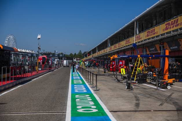 Autodromo Enzo e Dino Ferrari, Imola, Italy.15.May.2025; General view of the pitlane during Formula One Emilia Romagna Grand Prix  (290607486)