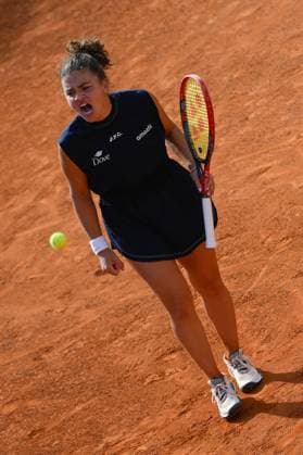 Foto IPP Cavaliere Emiliano. Roma 15 05 2025. Tennis Internazionali d Italia 2025. Nella foto: esulta Jasmine Paolini. Italy Photo Press - World Copyright italy ITALY  Copyright: xR4924_italyphotopressx