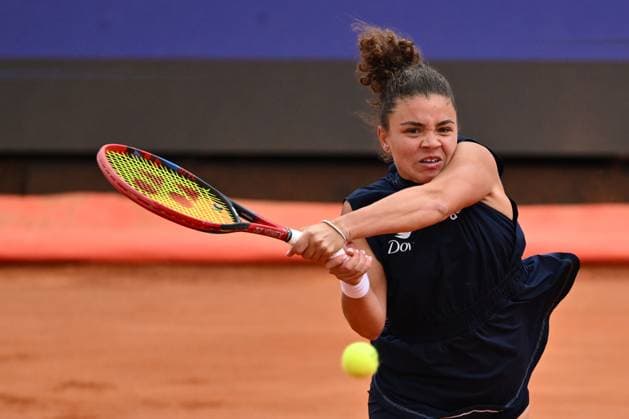 Sport Bilder des Tages Internazionali BNL D Italia 2025 - Day Eleven Jasmine Paolini (ITA) competes against Peyton Stearns (USA) during the Internazionali BNL d Italia Day Eleven at Foro Italico in Rome, Italy, on May 15, 2025. Rome Italy Italy  Copyright: xDomenicoxCippitellix originalFilename:cippitelli-itainter250515_np5gr.jpg