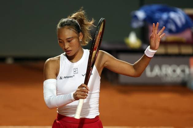 Rome, Italy, italy: Rome, Italy 05 15 2025: Semifinals, women s singles, match Gauff Coco (USA) rank 3 against Qinwen Zheng (CHN) rank 8 during the Internazionali BNL d Italia 2025 WTA, Tennis Damen Masters 1000 women s circuit in Rome at the Foro Italico. Tennis: WTA Masters 1000 Women At Foro Italico In Rome - Semifinals, Women S Singles, Gauff Coco (USA) Rank 3 Vs Qinwen Zheng (CHN)  - ZUMAp169 20250515_zea_p169_1429 Copyright: xmarcoxiacobuccix