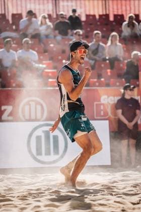 Beachvolleyball Männer Allianz German Beach Tour 2025 Tourstop Düsseldorf 15.05.2025 Niklas Held jubelt Düsseldorf Robert-Lehr-Ufer Nordrhein-Westfalen Deutschland