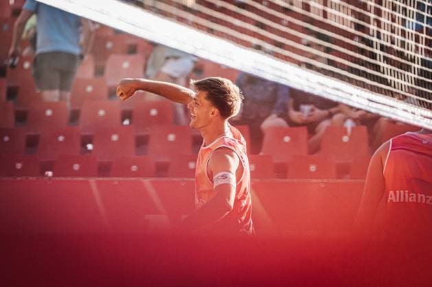 Beachvolleyball Männer Allianz German Beach Tour 2025 Tourstop Düsseldorf 15.05.2025 Luis Kubo jubelt Düsseldorf Robert-Lehr-Ufer Nordrhein-Westfalen Deutschland