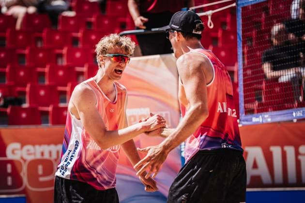 Beachvolleyball Männer Allianz German Beach Tour 2025 Tourstop Düsseldorf 15.05.2025 v.l. Tamo Wüst und Tristan Fröbel Düsseldorf Robert-Lehr-Ufer Nordrhein-Westfalen Deutschland