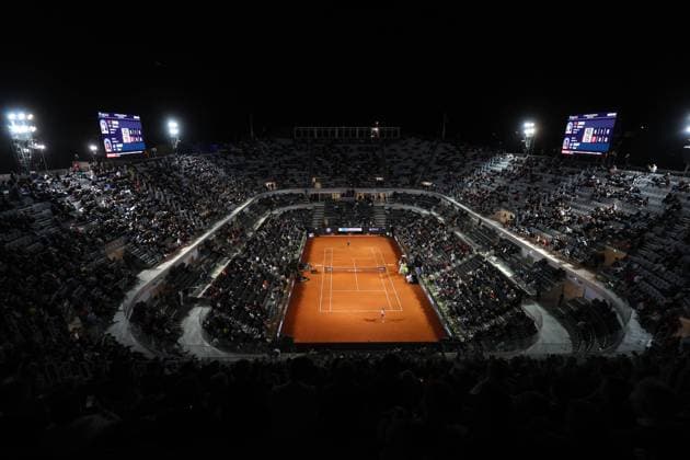 Rome, Italy, italy: Rome, Italy 05 15 2025: Aerial view. Semifinals, women s singles, Gauff Coco USA rank 3 against Qinwen Zheng CHN rank 8 during the Internazionali BNL d Italia 2025 WTA, Tennis Damen Masters 1000 women s circuit in Rome at the Foro Italico. Rome italy  - ZUMAp169 20250515_zea_p169_1530 Copyright: xmarcoxiacobuccix Tennis: WTA Masters 1000 Women At Foro Italico In Rome - Semifinals, Women S Singles, Gauff Coco (USA) Rank 3 Vs Qinwen Zheng (CHN)  - ZUMA0818 0818665296st Copyright: xIMAGO marcoxiacobuccix