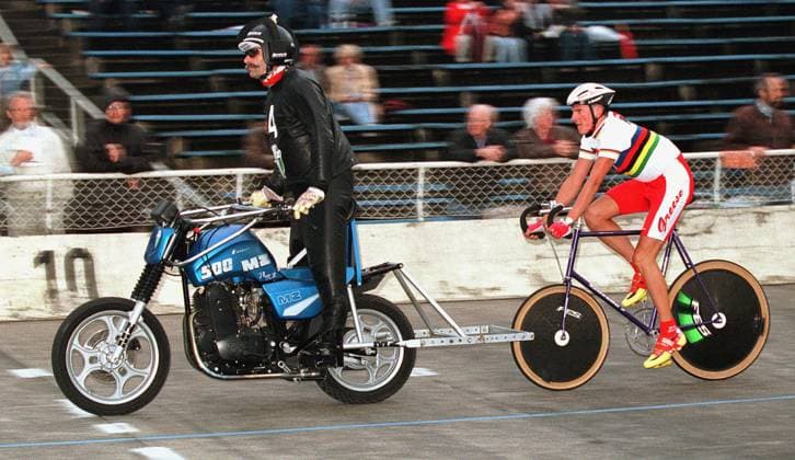 Steherrennen 21.5.1999 Chemnitz,Sportforum,Radrennbahen Internationales Steherrennen über 30 km Carsten Podlesch und Schrittmacher Christian Dippel Foto: Harry Härtel *** Standing race 21 5 1999 Chemnitz,Sportforum,Radrennbahen International standing race over 30 km Carsten Podlesch and pacemaker Christian Dippel Photo Harry Härtel