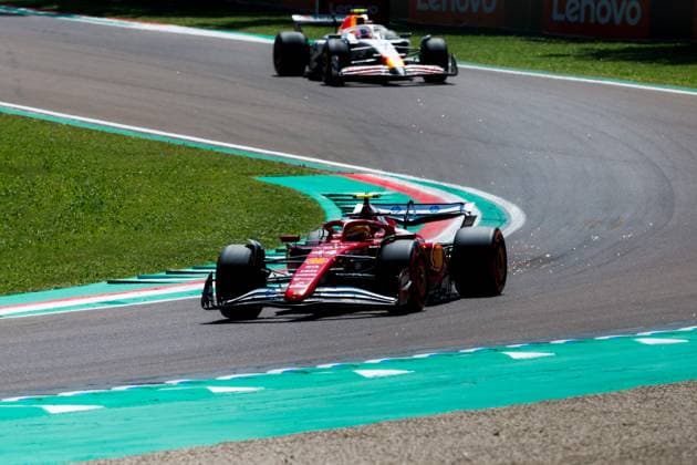 Formula 1 AWS Gran Premio del Made in Italy e dell Emilia-Romagna Alexis Perrin OVERTAKE MAXPPP - Imola 16 05 2025 44 HAMILTON Lewis (gbr), Scuderia Ferrari, action during the Formula 1 AWS Gran Premio del Made in Italy e dell Emilia-Romagna Grand Prix 2025, the 7th round of the 2025 FIA Formula 1 World Championship, WM, Weltmeisterschaft on the Autodromo Internazionale Enzo e Dino Ferrari from May 15 to 18, 2025, in Imola, Italy Imola Italy  Copyright: xOVERTAKE MAXPPPxAlexisxPerrinx OVT202505169680 OVT202505169680
