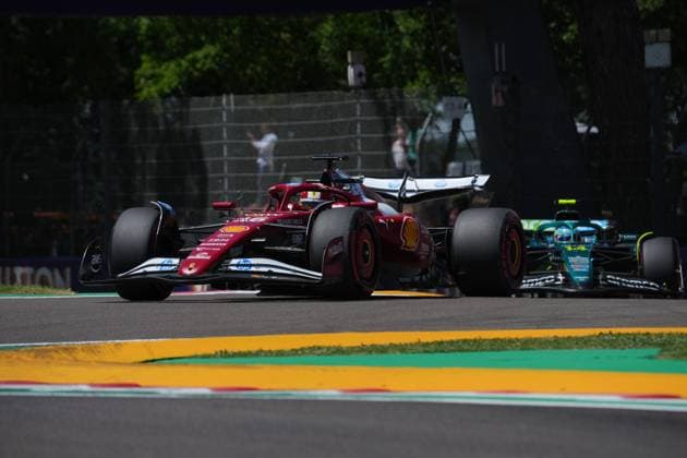 16.05.2025, Autodromo Enzo e Dino Ferrari, Imola, Formel 1 Grand Prix Emilia Romagna 2025 ,im Bild Charles Leclerc (MCO), Scuderia Ferrari HP, Fernando Alonso (ESP), Aston Martin Aramco Cognizant Formula One Team (Photo by Hasan Bratic DeFodi Images)