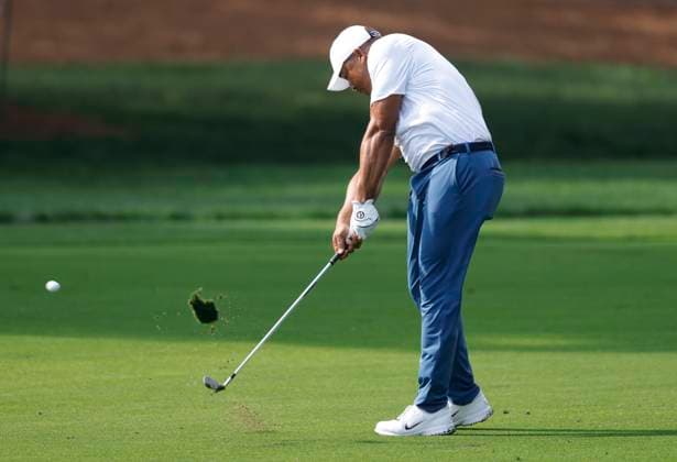 Jhonattan Vegas of Venezuela hits his second shot on the 2nd hole during the second round of the 2025 PGA, Golf Herren Championship at the Quail Hollow Golf Club in Charlotte, North Carolina on Friday, May 16, 2025.  CHA20250516613 TANNENxMAURY