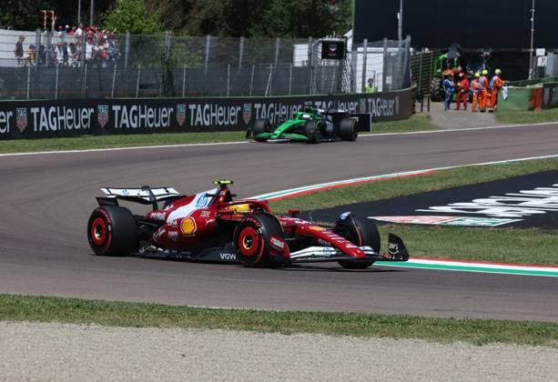 16.05.2025, Autodromo Enzo e Dino Ferrari, Imola, Formel 1 Grand Prix Emilia Romagna 2025 ,im Bild Lewis Hamilton (GBR), Scuderia Ferrari HP (Photo by Alessandro Martellotta Hasan Bratic DeFodi Images)