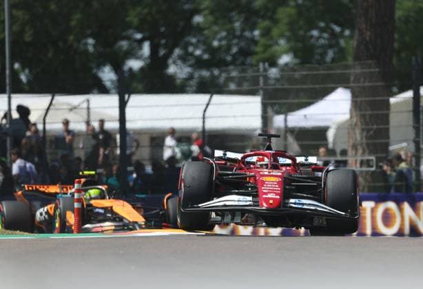 Formel 1 Grand Prix Emilia Romagna 2025 16.05.2025, Autodromo Enzo e Dino Ferrari, Imola, Formel 1 Grand Prix Emilia Romagna 2025 ,im Bild Charles Leclerc (MCO), Scuderia Ferrari HP, Lando Norris (GBR), McLaren F1 Team