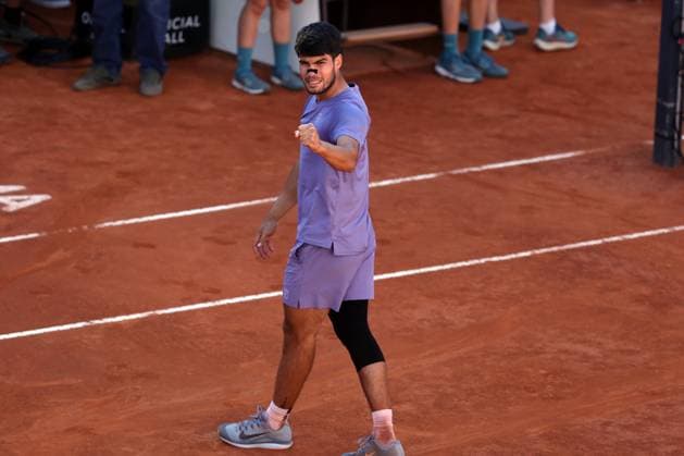 Rome, Italy May 16, 2025: Men s Semifinal, Men s Singles, Competition Carlos Alcaraz (ESP) wins and celebrates against Lorenzo Musetti (ITA) during the Internazionali BNL d Italia 2025 ATP, Tennis Herren Masters Men s 1000 circuit of Rome at the Foro Italico.  Copyright: xmarcoxiacobuccix xipa-agency.netx xmarcoxiacobuccix 0818898232st