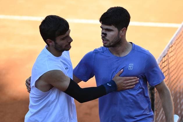 Carlos Alcaraz (ESP) in action against Lorenzo Musetti (ITA) during the Internazionali BNL d Italia Day Twelve at Foro Italico on May 15, 2025 in Rome, Italy.  Copyright: xDomenicoxCippitelli IPAxSportx xipa-agency.netx xx IPA_57781665 IPA_Agency_IPA57781665
